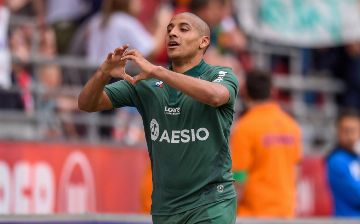 Футболист французского клуба забил с 68 метров и установил рекорд