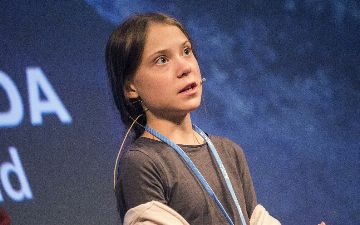 Грета Тунберг обвинила мировых лидеров в притворстве