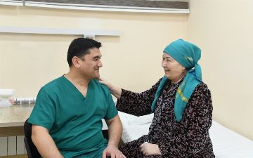 В Узбекистане врачи спасли женщину с 65% поражением легких и инфарктом