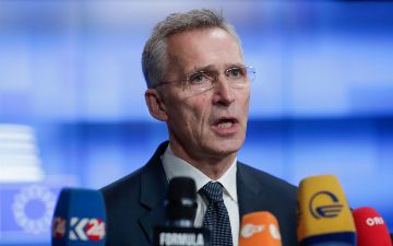 Генсек НАТО Йенс Столтенберг заявил, что альянс готов реагировать на ситуацию на границе России и Украины