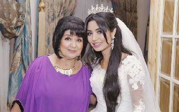 Мукаддас Садуллаева рассказала, почему ее мама часто плакала из-за нее - видео