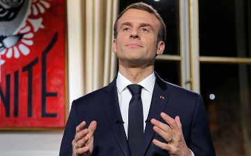 Президент Франции Эмманюэль Макрон призвал продолжать давление на Александра Лукашенко из-за кризиса на границе
