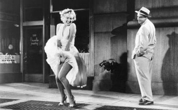 Культовые наряды, которые были проданы на аукционе за миллионы долларов