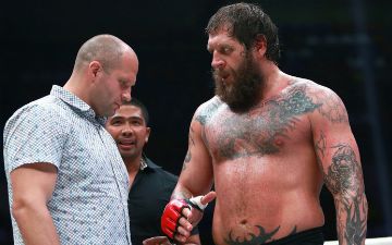 Александр Емельяненко обвинил брата во лжи