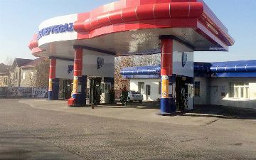 Почему цены не дешевеют? За неделю бензин АИ-80 снова подорожал