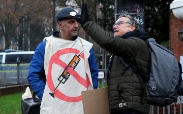 Антипрививочников в России будут привлекать к уголовной ответственности за агитацию в социальных сетях