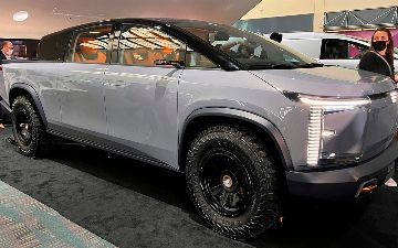 В США показали пикап, который может ехать от солнечной энергии