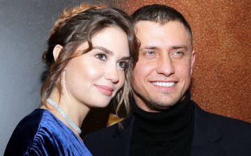 Агата Муцениеце и Павел Прилучный вместе присутствовали на одном мероприятии, но решили сыграть в прятки