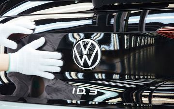 План-перехват: Volkswagen переманивает инженеров Apple и BMW