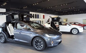 В Европе появился бренд, который «сломал» Tesla по продажам электрокаров: это не BMW или Mercedes