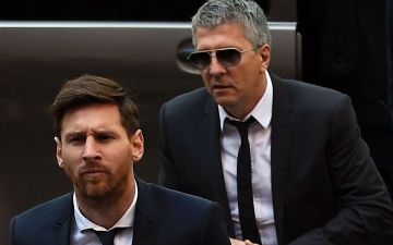 Отец Месси поиздевался над критиковавшими решение вручить сыну «Золотой мяч»