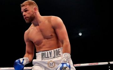 Бывшего чемпиона мира по боксу обвинили в нанесении ножевых ранений