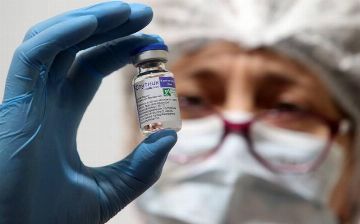 Сколько людей старше 18 лет вакцинировались против коронавируса в Узбекистане? 