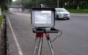 Вот как вы становитесь нарушителем ПДД: рассказываем узбекистанцам, как работает радар ГАИ