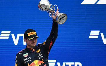 Mercedes захотел лишить Ферстаппена чемпионского титула