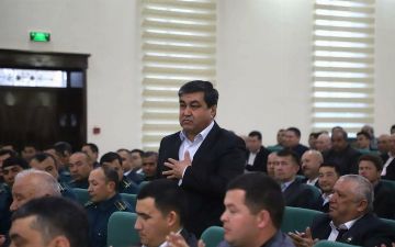 Хоким Янгибазарского района обозвал фермеров «кабанами, которые не понимают хороших слов» - аудиозапись