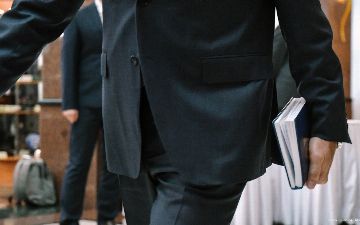 Кодекс этики, регулирующий поведение госслужащих, вступит в силу с нового года