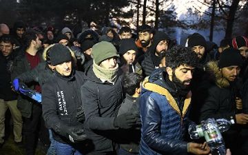 Беженцы, застрявшие на белорусско-польской границе, возвращаются на родину в Ирак и Иран 