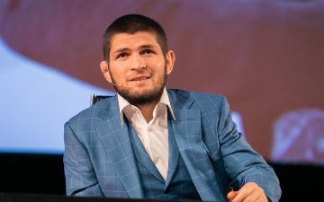 Фонд «Общественное мнение»: Хабиб Нурмагомедов признан человеком года в спорте