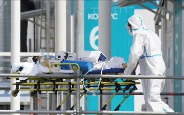 Кому больше всего угрожает омикрон-штамм коронавируса? Рассказал вирусолог