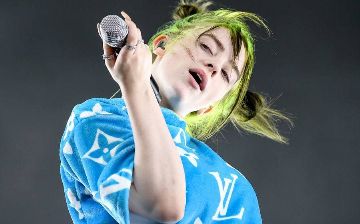 В сети появились редкие кадры Билли Айлиш, когда она была ребёнком