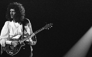 Участник группы Queen заразился коронавирусом