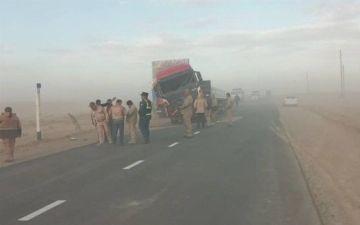 В Кашкадарье столкнулись шесть машин из-за пыльной бури 