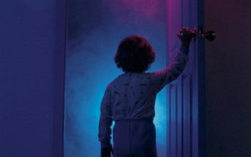 Мальчик-лунатик вышел ночью на улицу и дошел до школы в одних трусах 