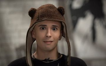 Slava Marlow выбросил свою награду от «Муз-ТВ» в окно - видео