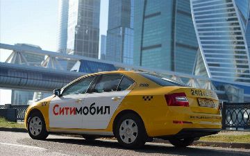 Компания «Ситимобил» запретила своим водителям дотрагиваться до пассажиров и делать им комплименты