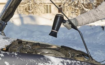 Узнайте, до какой температуры нужно прогревать двигатель зимой перед началом движения