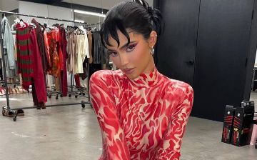 После смертельной трагедии Кайли Дженнер впервые вышла в Instagram и показала нового члена семьи