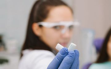 Кому категорически нельзя употреблять жвачку