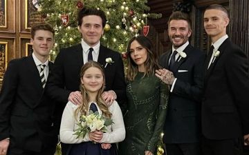 Бекхэма высмеяли в соцсетях за семейное фото. Рассказываем, в чем причина