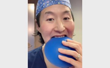 Хирург показал, насколько прочные грудные и ягодичные импланты