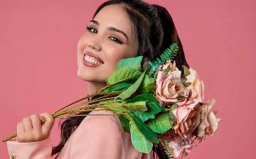 Певица Афруза навестила свою больную фанатку и исполнила для нее песню – видео