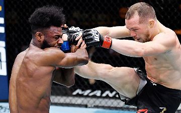 Стала известна дата титульного боя Петра Яна и Стерлинга