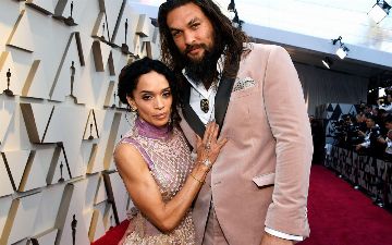 Актер фильма «Аквамен» Джейсон Момоа развелся со своей супругой после 16 лет совместной жизни