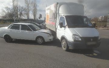 На Юнусабаде «Лада» влетела в «ГАЗЕЛЬ»