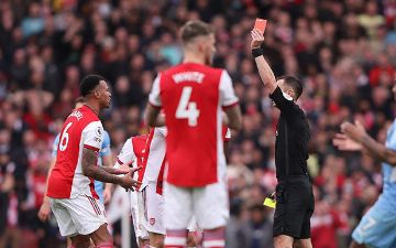 Топ-10: какой клуб получал больше всего красных карточек