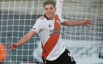 Хулиан Альварес переходит в «Ман Сити» из «Ривер Плейт»