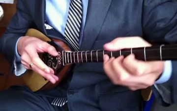 Выпускники школ будут должны уметь играть хотя бы на одном национальном инструменте