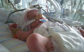 Женщина не заметила беременность и неожиданно для себя родила