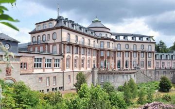 У семьи Нурсултана Назарбаева нашли роскошные дворцы в Германии — фото