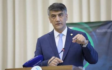 Алишер Кадыров обвинил студентов в пробках на дорогах и предложил выход из ситуации