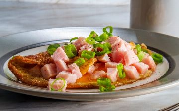 Рецепт необычного омлета с сыром наизнанку