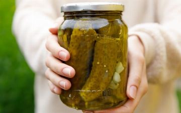 Сколько рассола нужно выпить, чтобы избавиться от похмелья