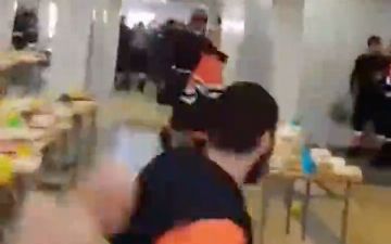 В России мигранты жестоко подрались из-за размера порций в рабочей столовой 