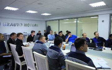 Руководитель UzAuto посетил отраслевые предприятия Андижанской области
