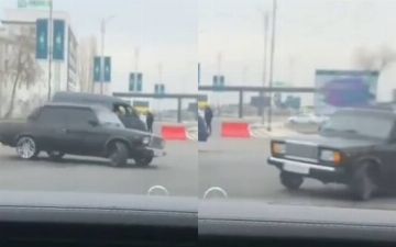 Навороченная «семерка» «дрифтует» посреди дороги — видео